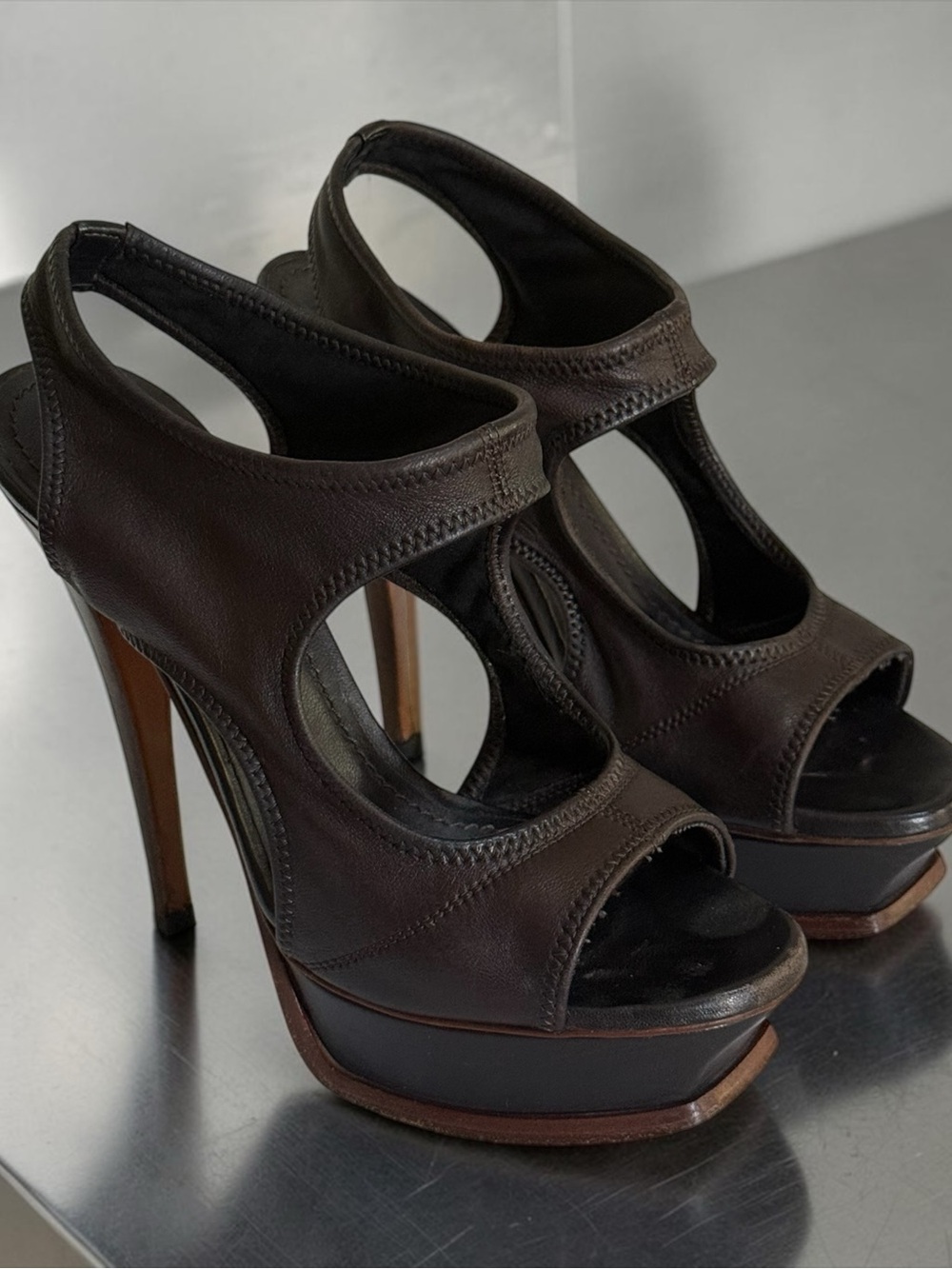 Authenticated Yves Saint Laurent Brown Leather Platform Stiletto Heels! Size 6.5